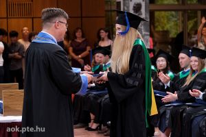 https://admissions.medschool.pte.hu/static-files/1744/DSCF0160._w_300_h_300.jpg