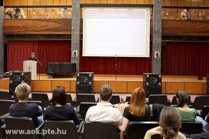 https://admissions.medschool.pte.hu/static-files/18909/IMG_0568._w_300_h_300.jpg