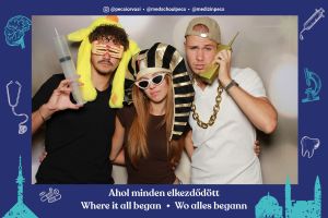https://admissions.medschool.pte.hu/static-files/208632/20260907_140035_023._w_300_h_300.jpg