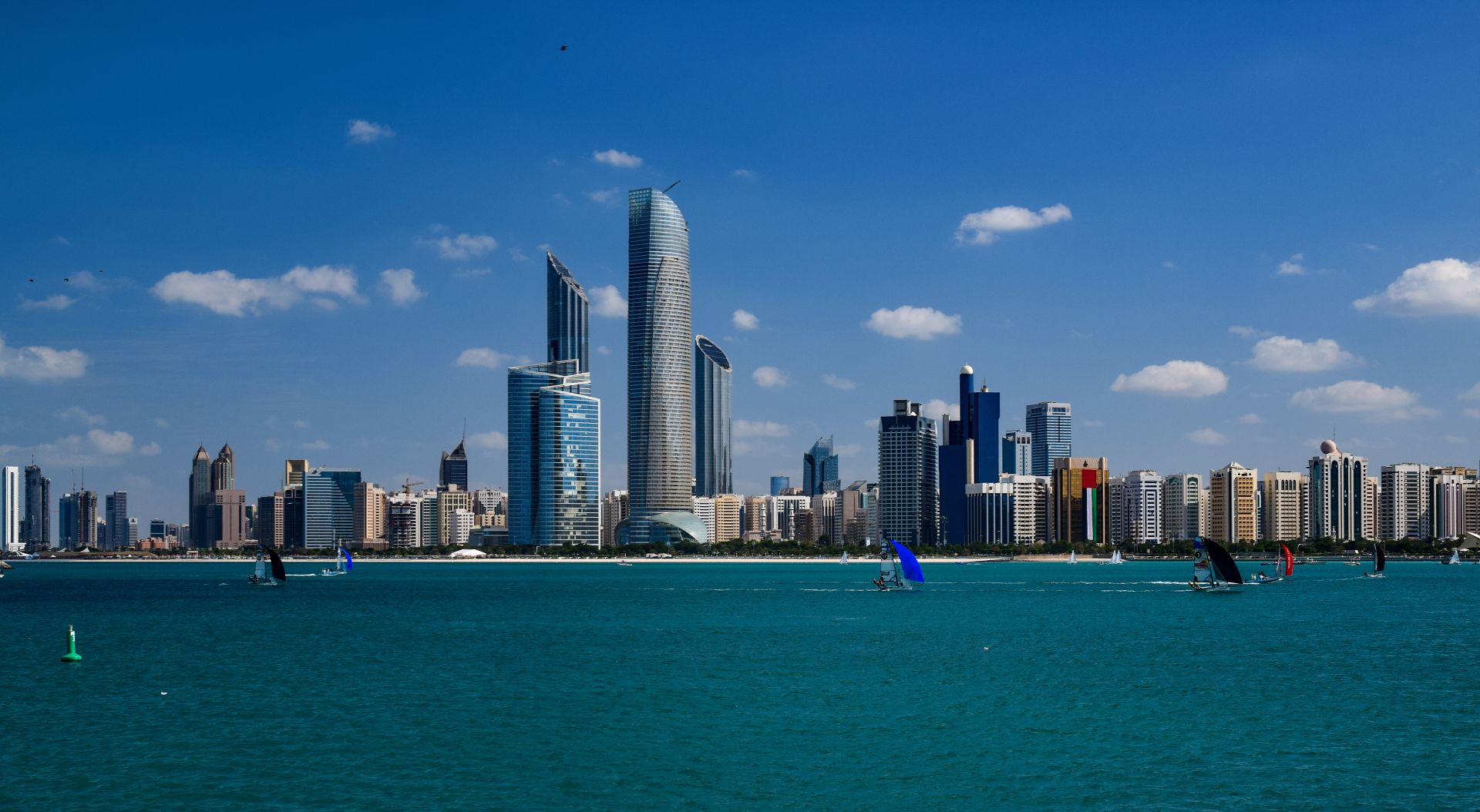 https://admissions.medschool.pte.hu/static-files/208684/Abu_dhabi_skylines_2014._w_1920_h_1080.jpg