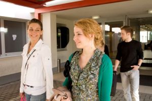 univ_kollégium_bejárat_02.jpg