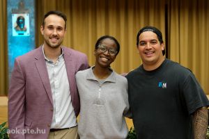 https://admissions.medschool.pte.hu/static-files/54450/DSCF2973._w_300_h_300.jpg