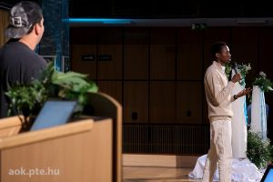 https://admissions.medschool.pte.hu/static-files/54485/DSCF2906._w_300_h_300.jpg