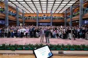 https://admissions.medschool.pte.hu/static-files/54488/DSCF2900._w_300_h_300.jpg