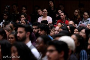 https://admissions.medschool.pte.hu/static-files/54493/DSCF2891._w_300_h_300.jpg