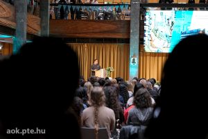 https://admissions.medschool.pte.hu/static-files/54506/DSCF2869._w_300_h_300.jpg