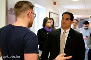 https://admissions.medschool.pte.hu/static-files/54556/DSCF2771._w_300_h_300.jpg