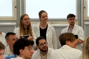 https://admissions.medschool.pte.hu/static-files/54570/DSCF2734._w_300_h_300.jpg