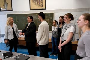 https://admissions.medschool.pte.hu/static-files/54573/DSCF2729._w_300_h_300.jpg