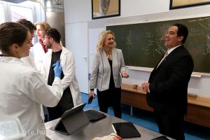 https://admissions.medschool.pte.hu/static-files/54574/DSCF2728._w_300_h_300.jpg