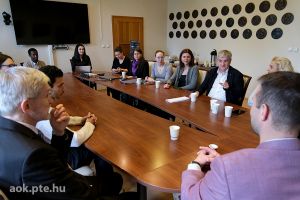 https://admissions.medschool.pte.hu/static-files/54611/DSCF2650._w_300_h_300.jpg