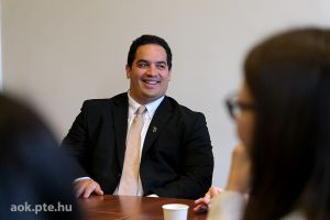 https://admissions.medschool.pte.hu/static-files/54613/DSCF2646._w_300_h_300.jpg