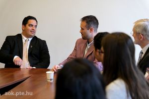 https://admissions.medschool.pte.hu/static-files/54614/DSCF2643._w_300_h_300.jpg