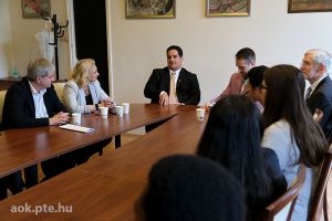 https://admissions.medschool.pte.hu/static-files/54615/DSCF2641._w_300_h_300.jpg