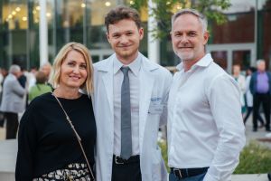 https://admissions.medschool.pte.hu/static-files/55612/20240920_whitecoat_038_kerekes._w_300_h_300.jpg