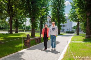 https://admissions.medschool.pte.hu/static-files/55629/AOK_parkatadas_2025_06_csortos._w_300_h_300.jpg