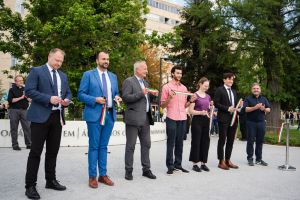 https://admissions.medschool.pte.hu/static-files/55735/aok_parkavatas_20250519_068_kerekes._w_300_h_300.jpg